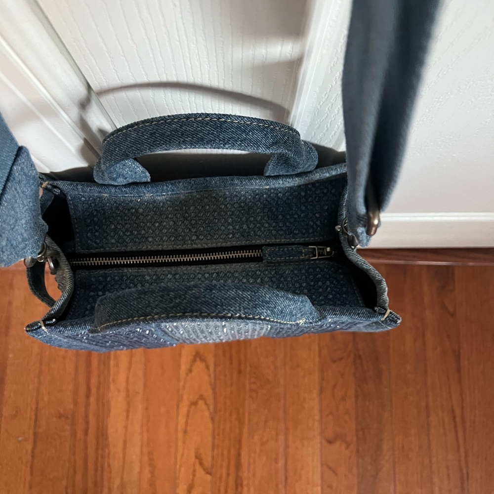Marc Jacobs Blue Denim Tote with Structured Design / Small - Picture 3 of 7